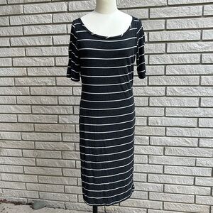 Reitmans Dark Grey and White Striped Midi Dress with 1/2 Sleeves Sz M